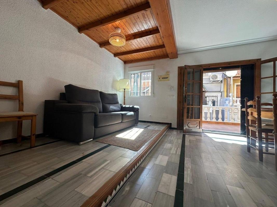 property-525663-2-medium Chalet adosado en Comunidad Valenciana, Miramar – Torre del Moro, Torrevieja