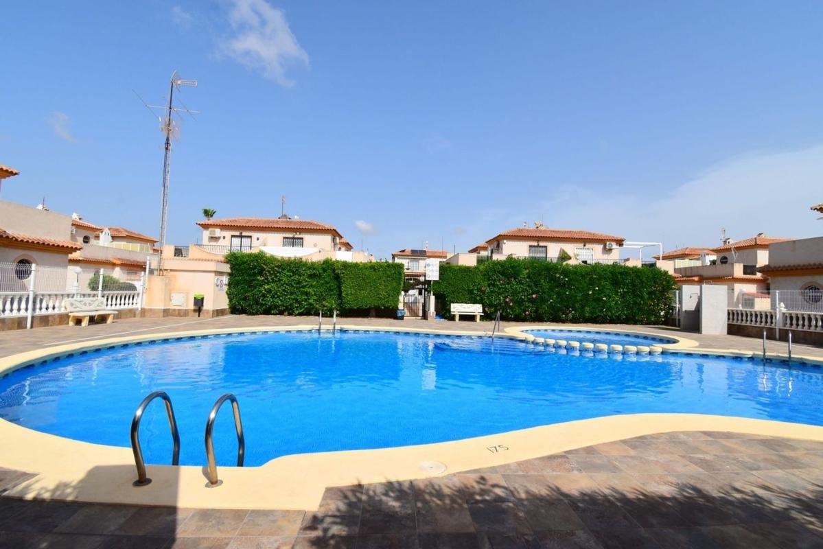 Chalet adosado en Playa Flamenca, Orihuela
