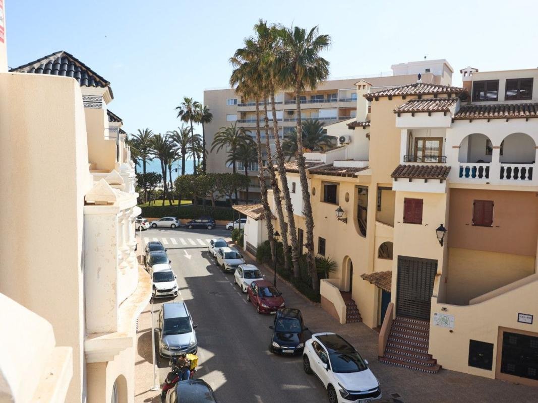 property-525893-2-medium Piso en Calle Poeta Rabindranath Tagore, Zona los Frutales, Torrevieja