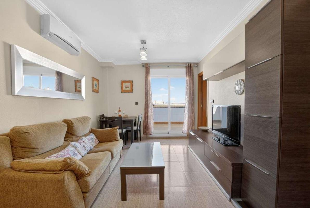 property-526360-2-medium Ático en Calle Campoamor, Puerto Deportivo, Torrevieja