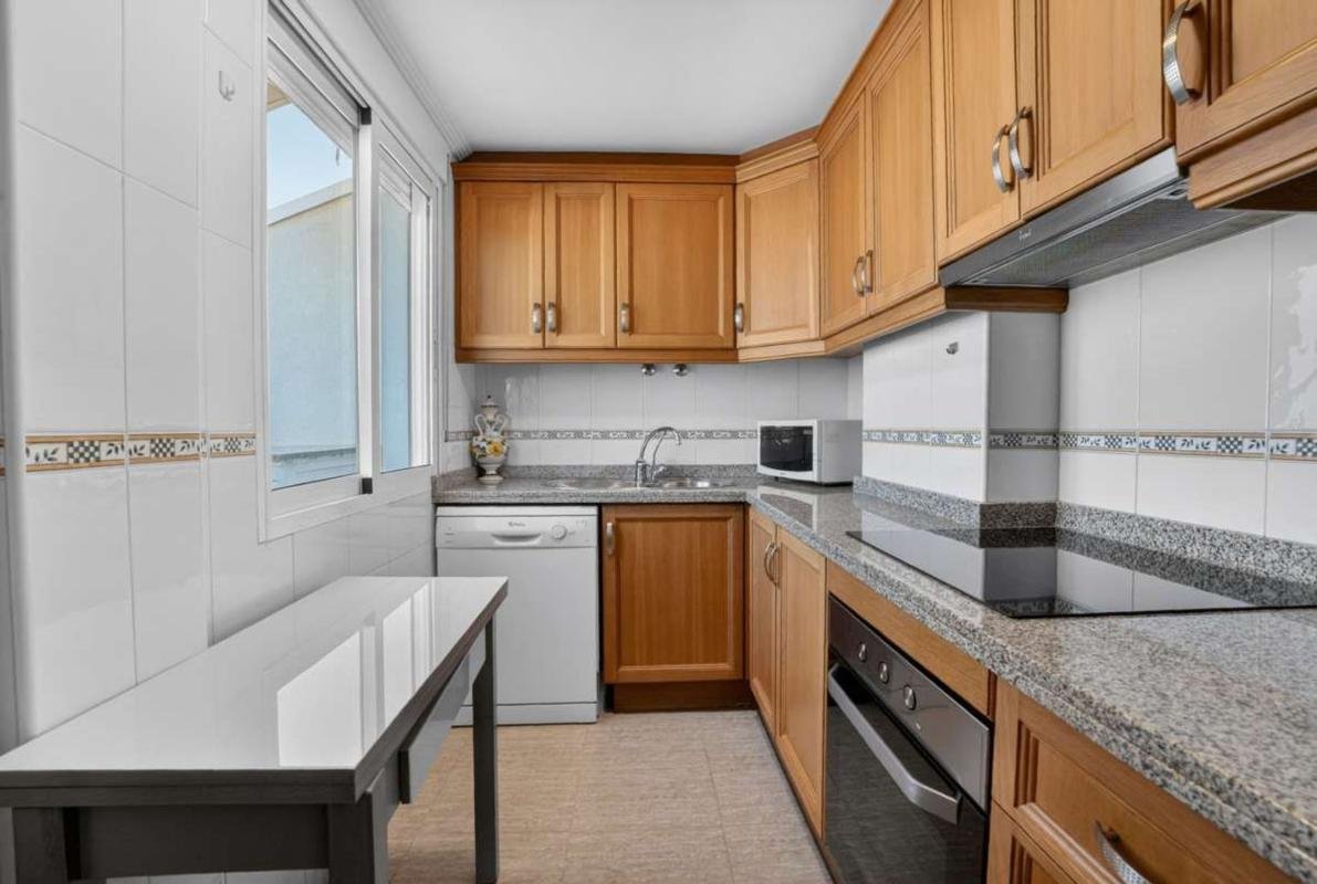 property-526360-3-medium Ático en Calle Campoamor, Puerto Deportivo, Torrevieja
