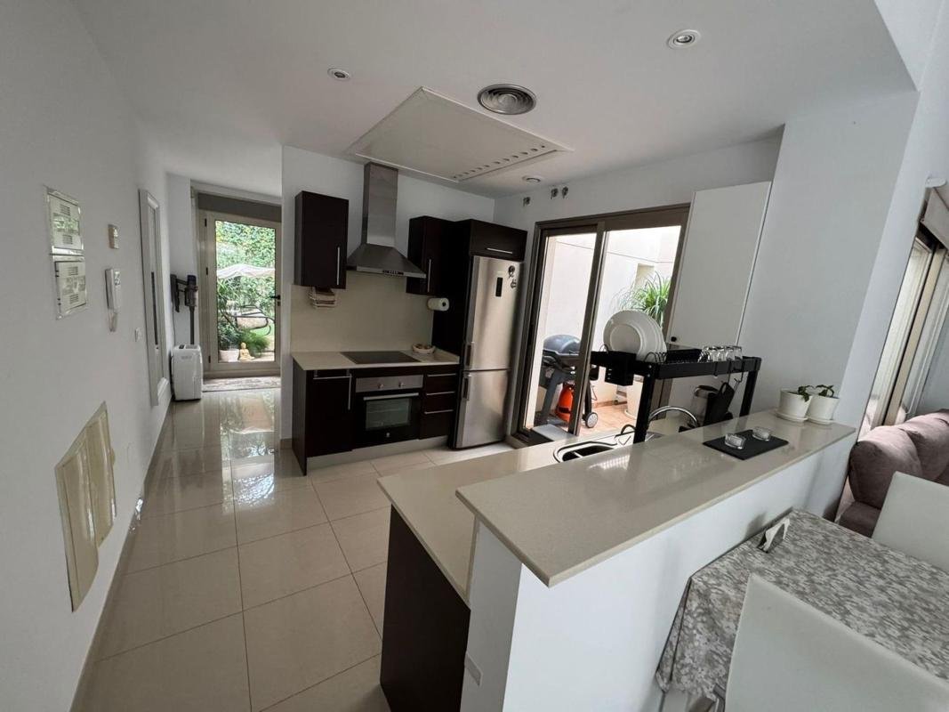 property-529270-1-medium Chalet adosado en Calle Mar Rizada, Punta Prima, Torrevieja