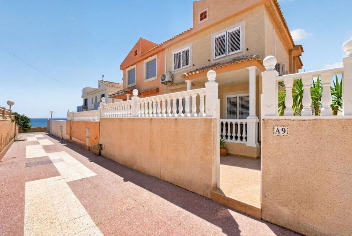property-530404-1-medium Chalet pareado en Paseo Navarra, 2, Miramar – Torre del Moro, Torrevieja