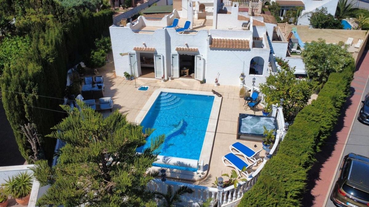 property-531215-1-medium Chalet pareado en Avenida de Torrevieja, Los Balcones – Los Altos del Edén, Torrevieja