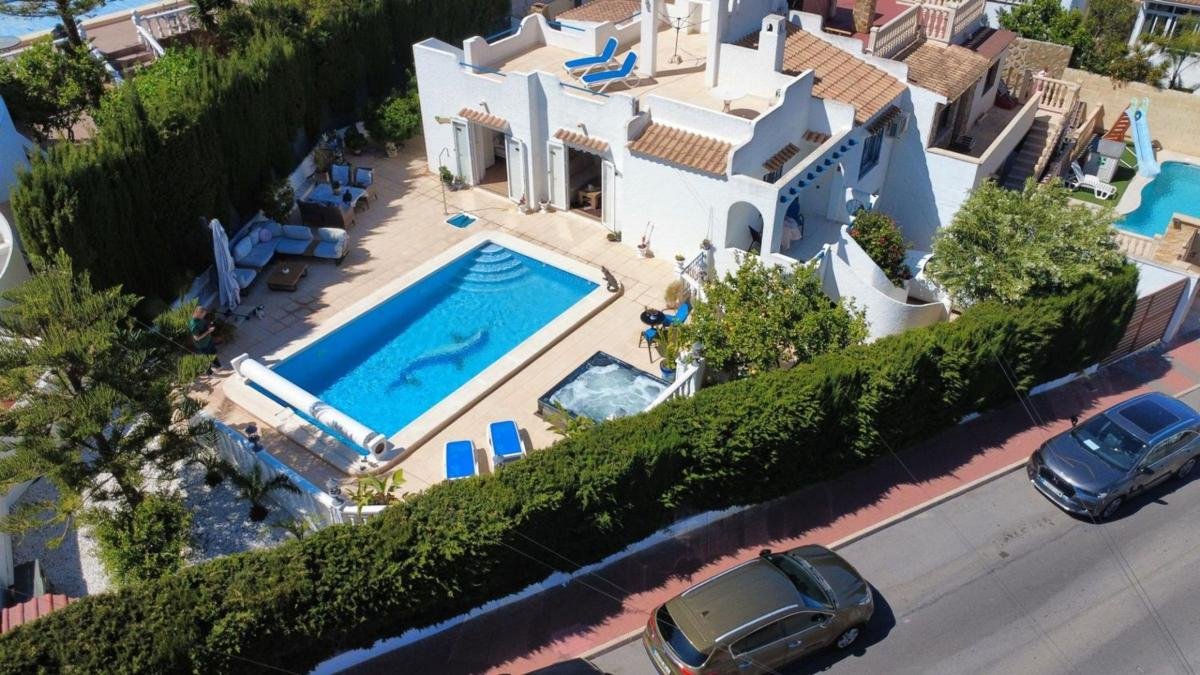 property-531215-2-medium Chalet pareado en Avenida de Torrevieja, Los Balcones – Los Altos del Edén, Torrevieja