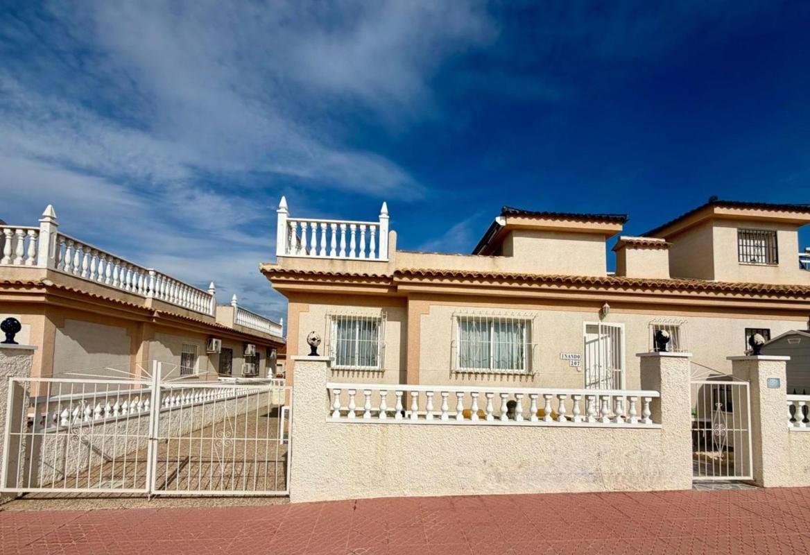 Chalet pareado en Calle Rubi, Benimar, Rojales