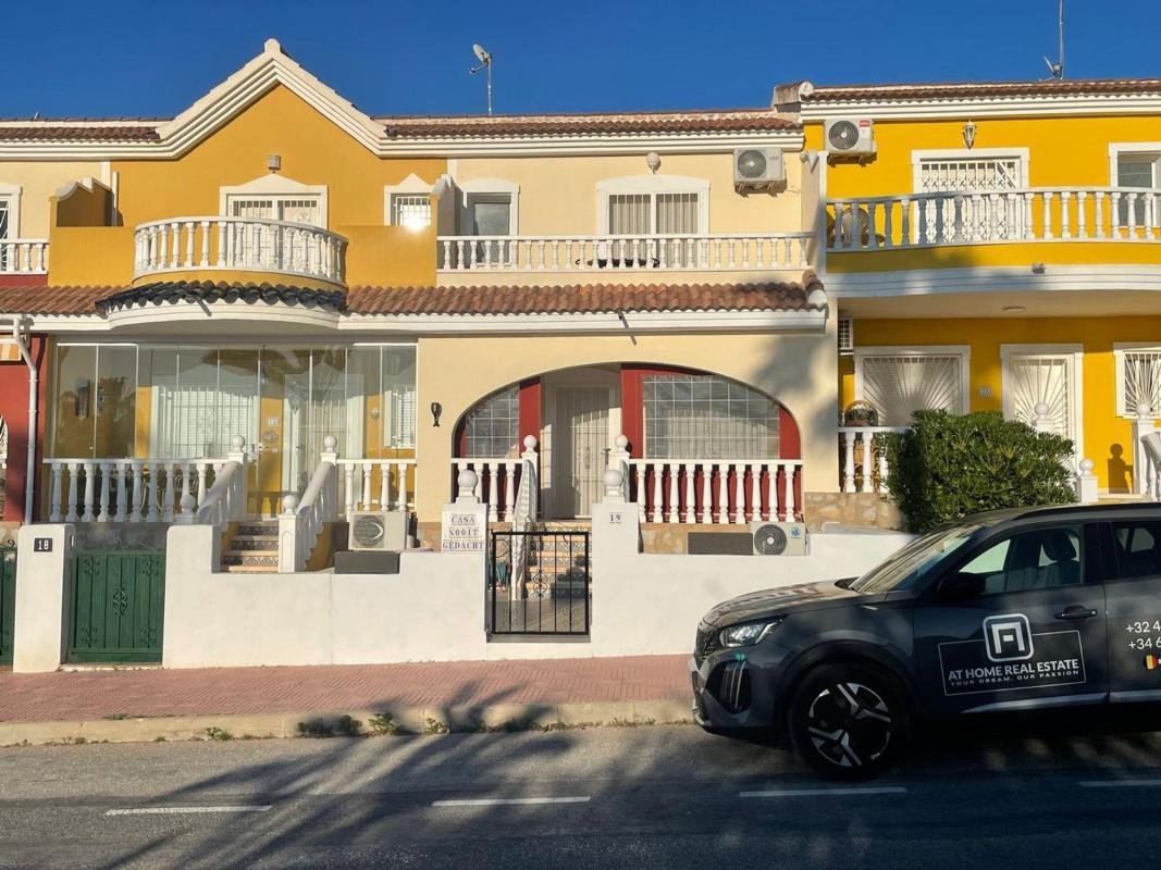 Chalet adosado en Calle Islas Baleares, La Fiesta, Rojales