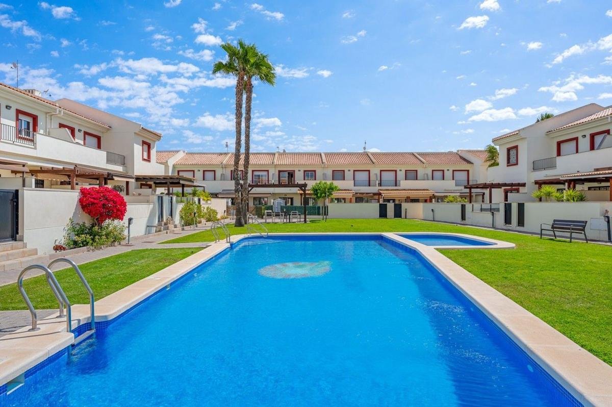 property-533772-1-medium Chalet pareado en Lo Marabú, Rojales