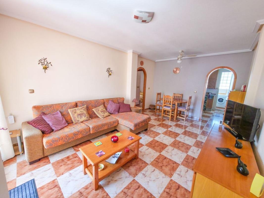 property-534417-2-medium Piso en Cabo Roig, Orihuela
