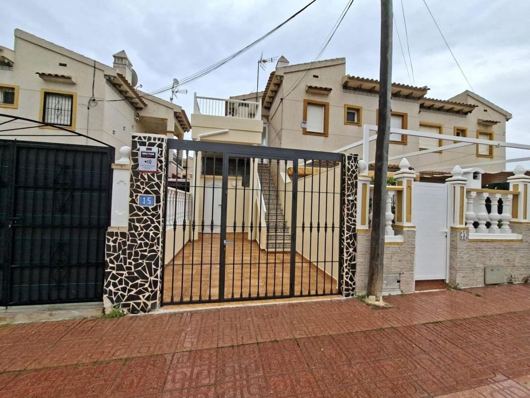 property-534460-1-medium Casa o chalet independiente en Avenida de California, Horizonte – La Campana, Orihuela