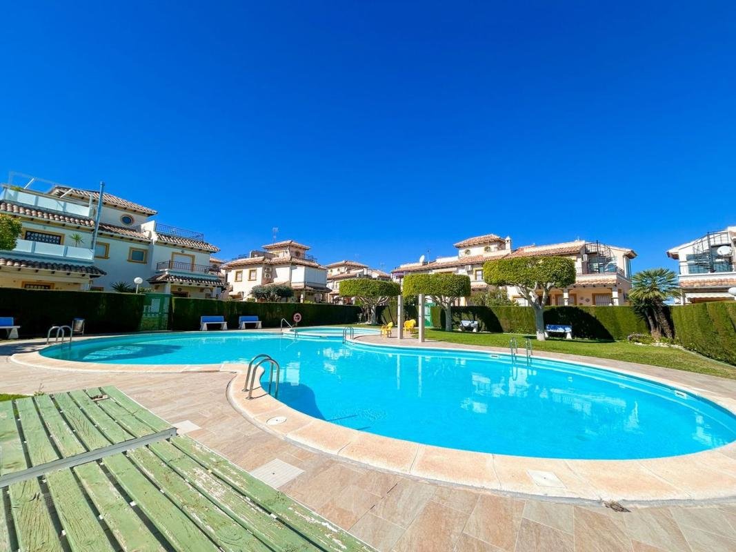 Piso en Calle Torre de Pisa, La Ciñuelica – Villa Rosa, Orihuela