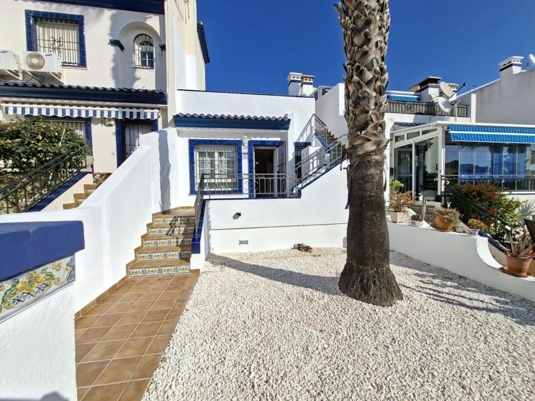 Chalet pareado en S-1 Canal, Villamartín, Orihuela