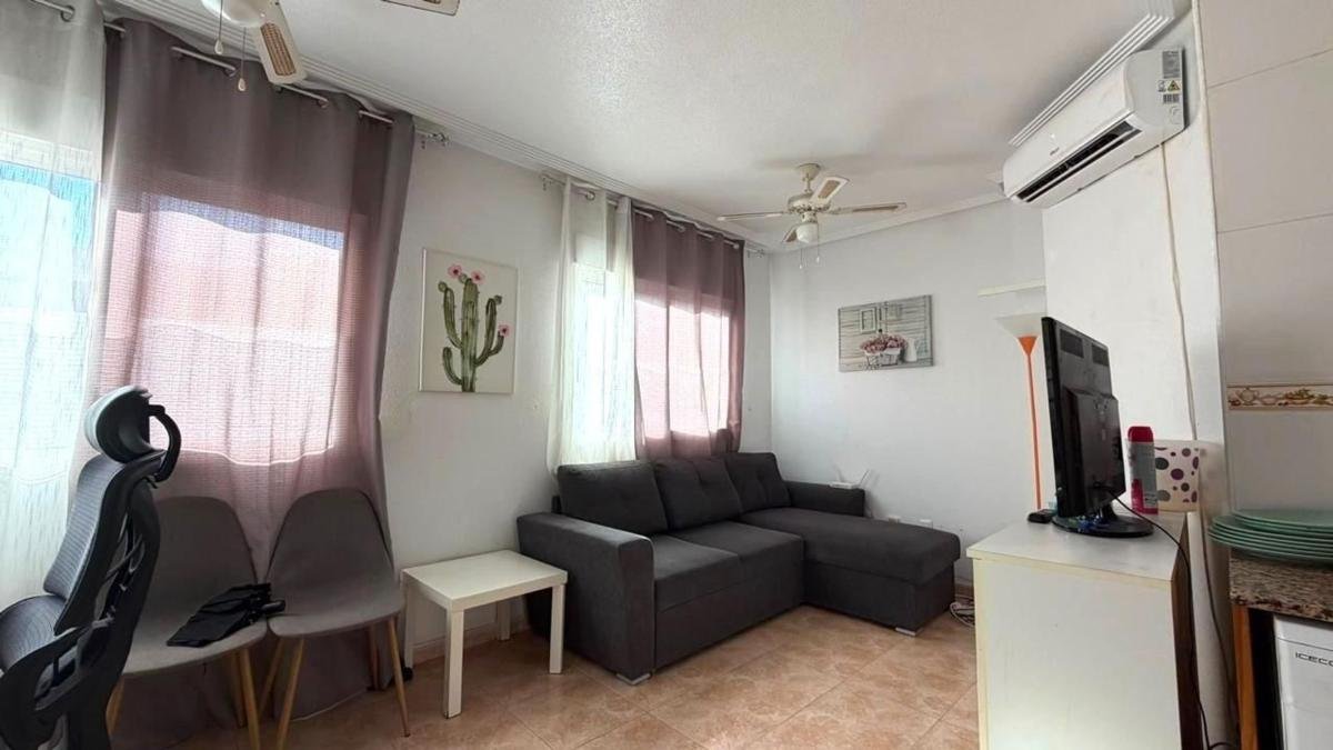 property-547512-1-medium Piso en Calle del Huerto, Parque de las Naciones, Torrevieja
