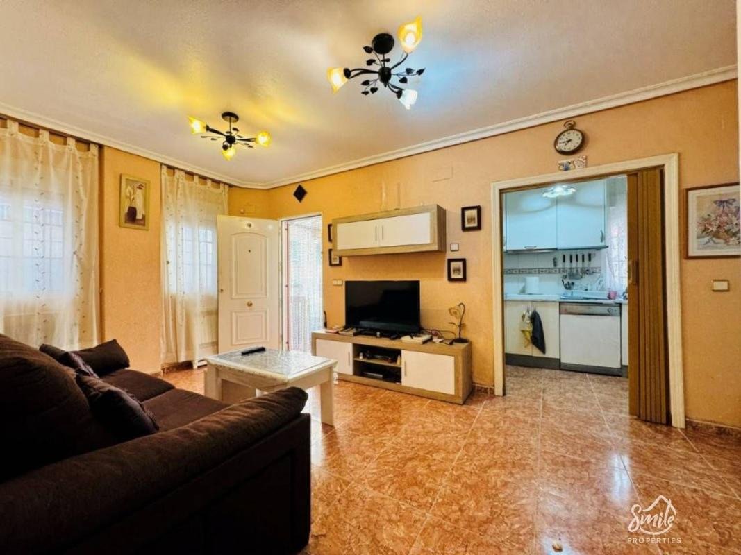 property-550732-1-medium Piso en Calle Alta, 8, Gaspar Perrelló, Torrevieja