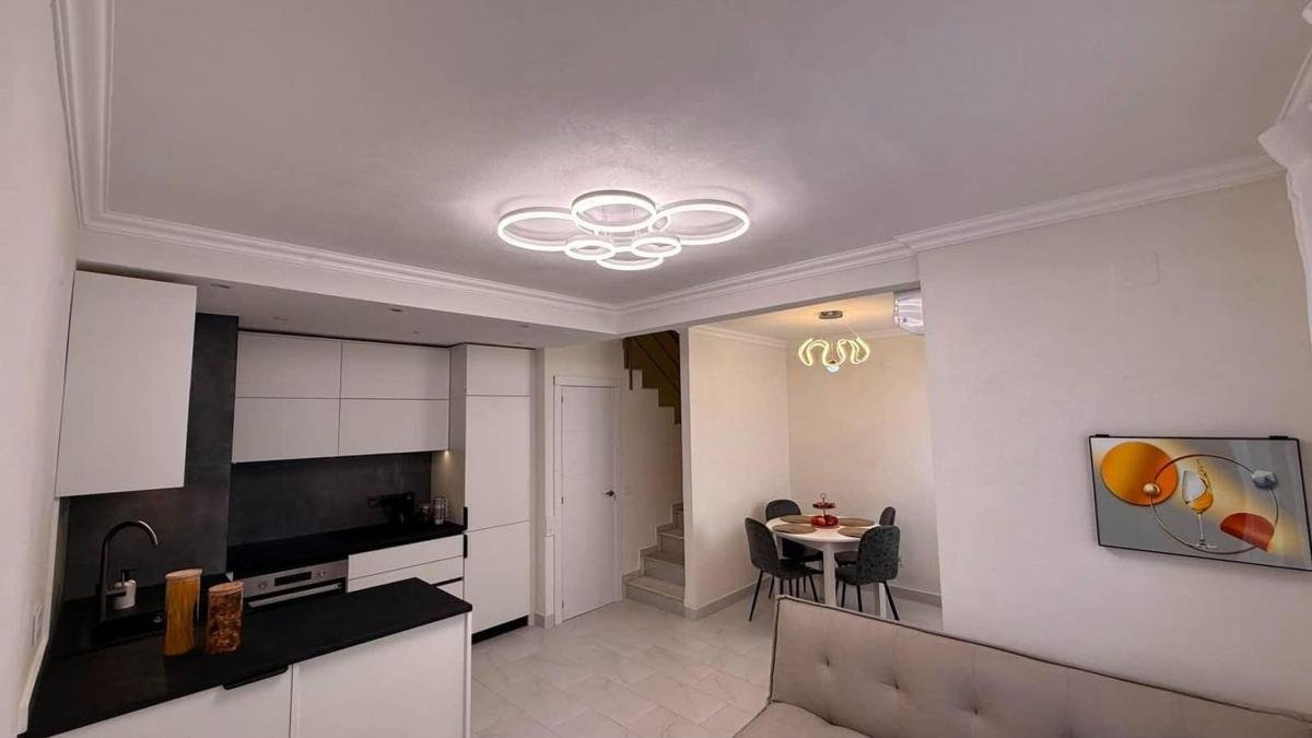 Chalet adosado en Calle Luxemburgo, Nueva Torrevieja, Torrevieja