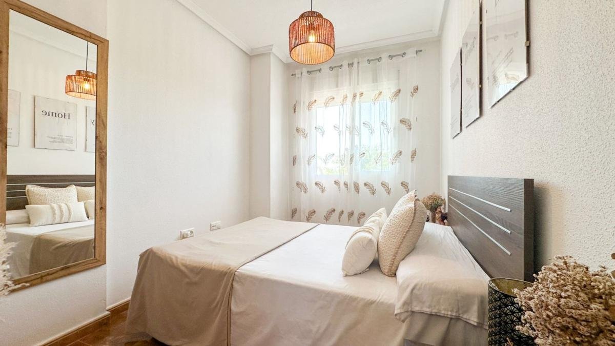 property-556744-14-medium Piso en Puerto Deportivo, Guardamar del Segura