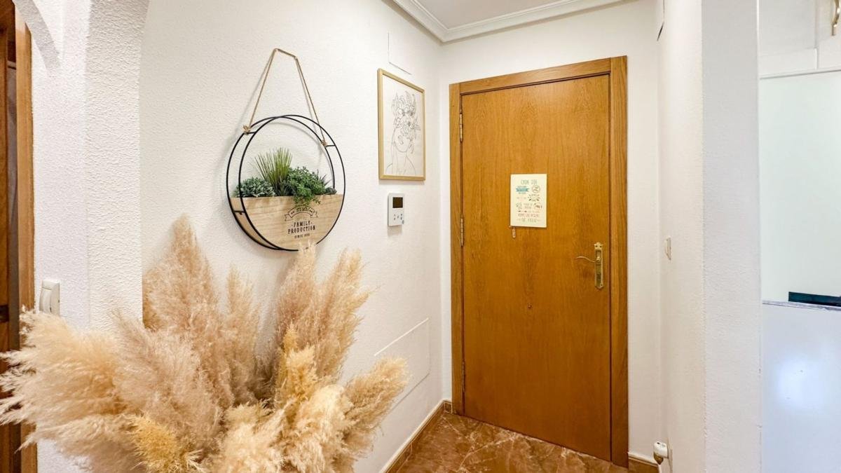 property-556744-2-medium Piso en Puerto Deportivo, Guardamar del Segura