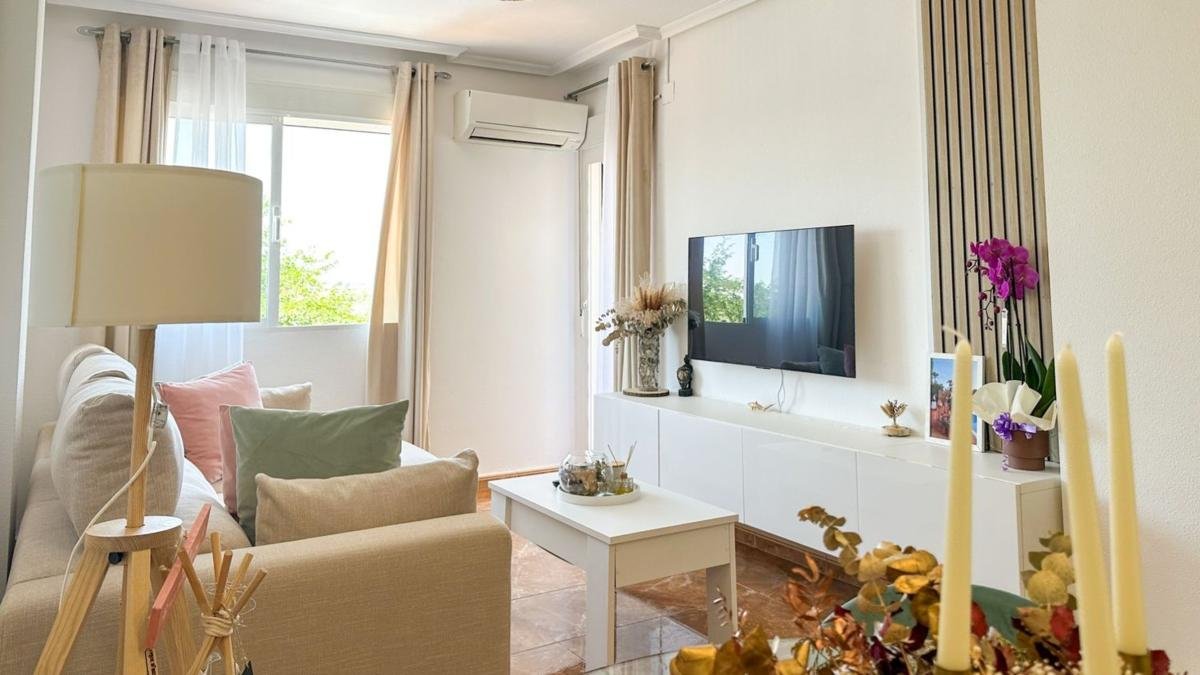 property-556744-7-medium Piso en Puerto Deportivo, Guardamar del Segura