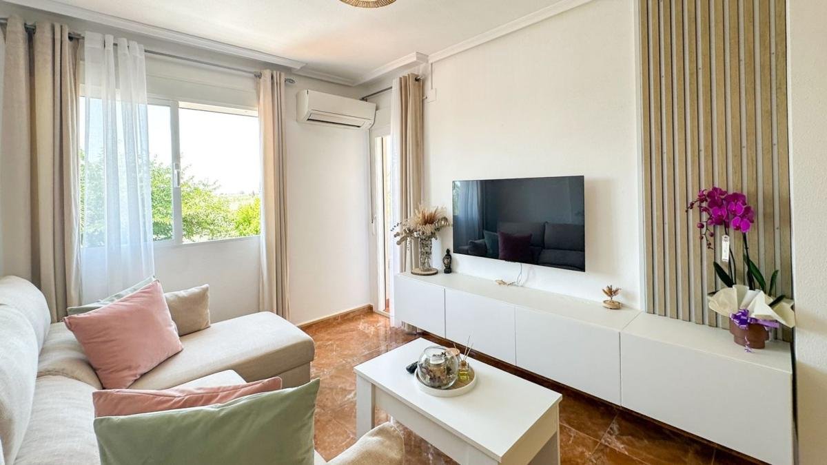 property-556744-8-medium Piso en Puerto Deportivo, Guardamar del Segura
