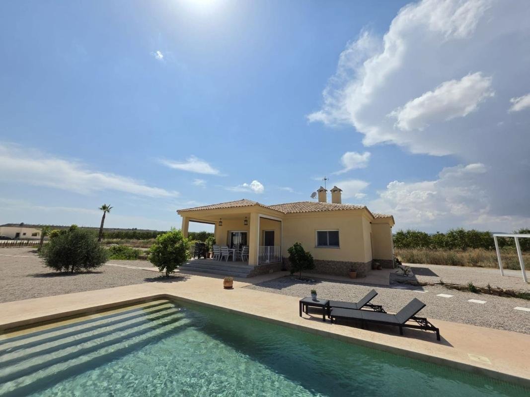property-556797-3-medium Casa o chalet independiente en Pinoso