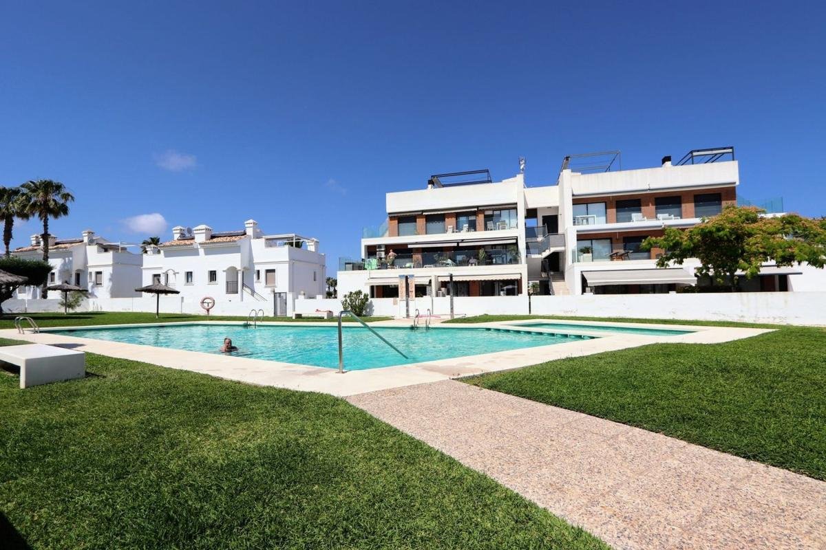 property-558728-1-medium Piso en Calle Dardanelos, Villamartín, Orihuela