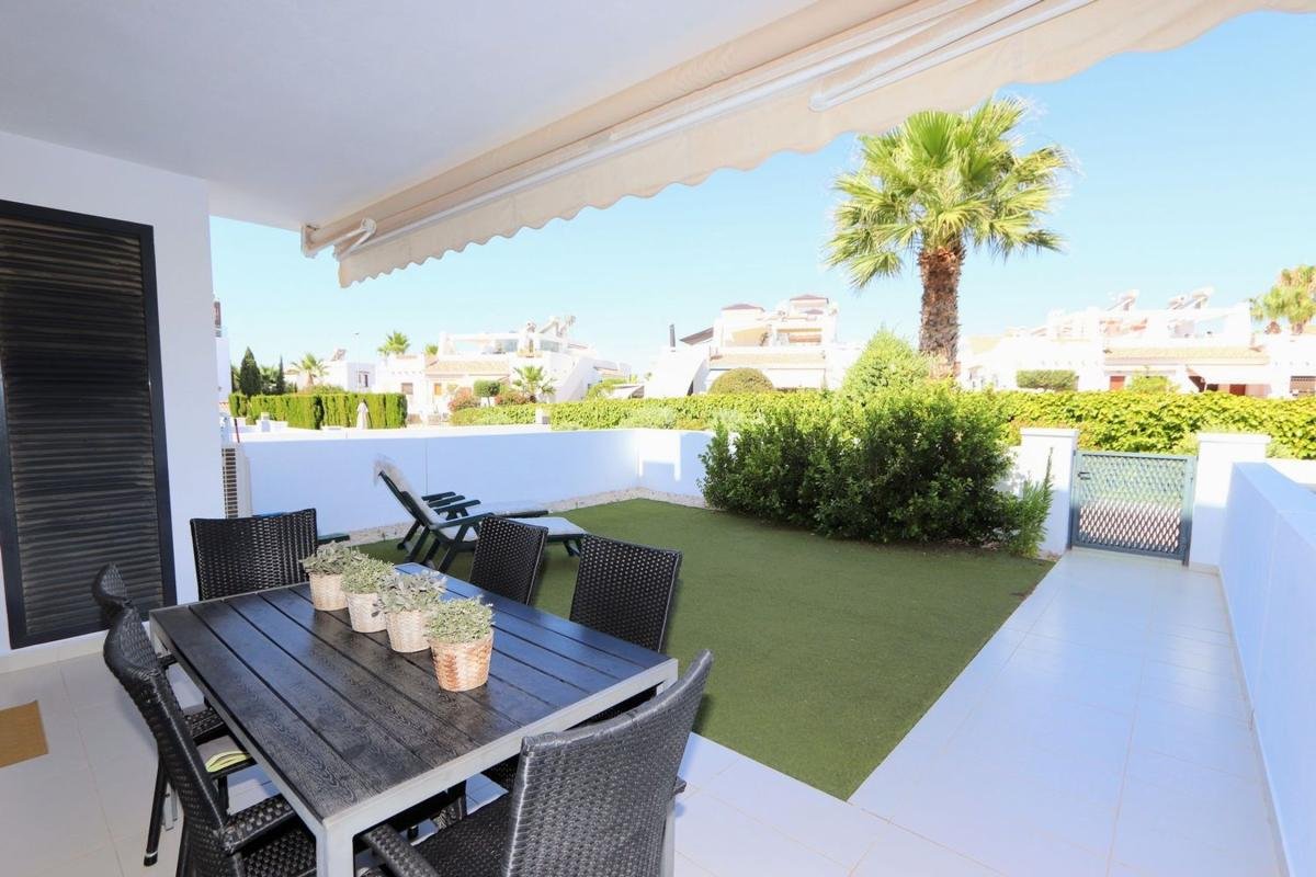 property-558728-3-medium Piso en Calle Dardanelos, Villamartín, Orihuela