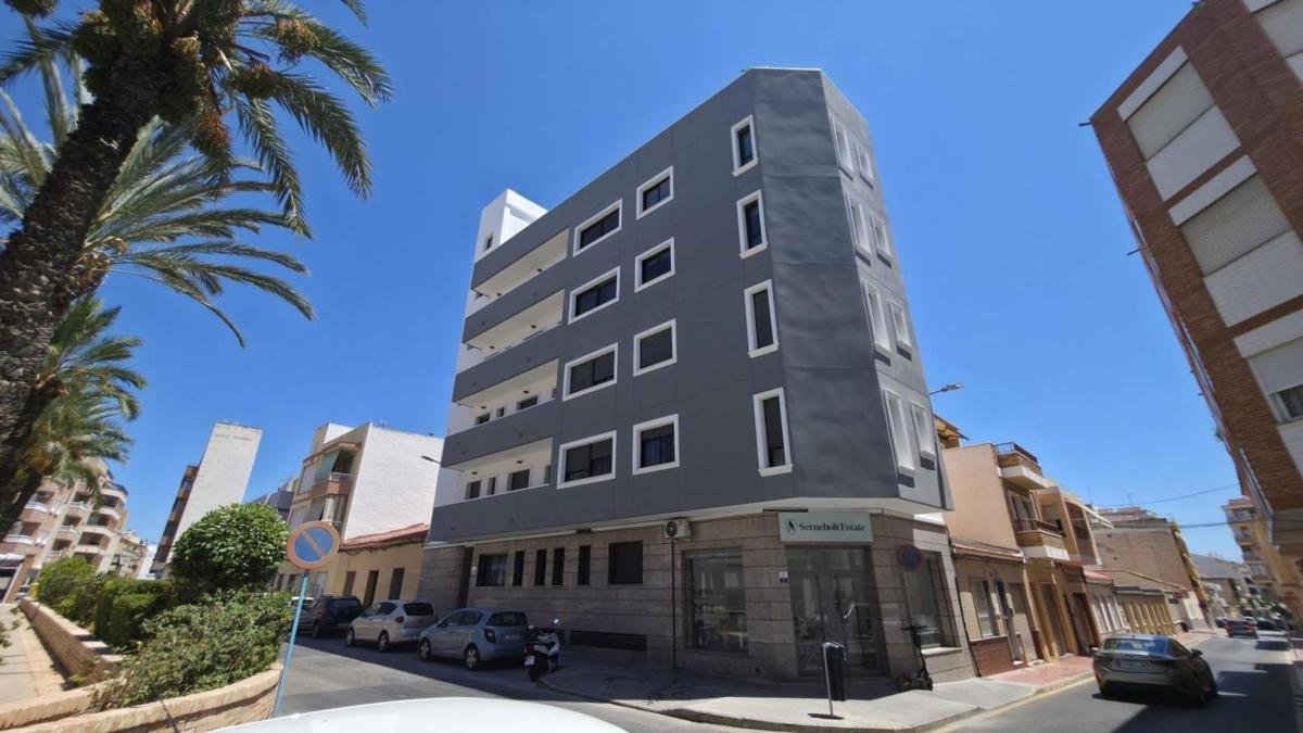property-560106-2-medium Piso en Centro – Muelle Pesquero, Torrevieja
