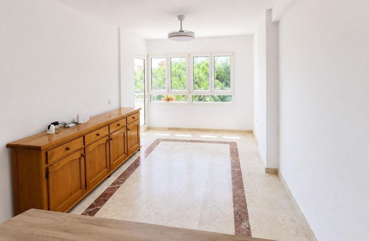 property-560628-3-medium Piso en Campoamor, Orihuela