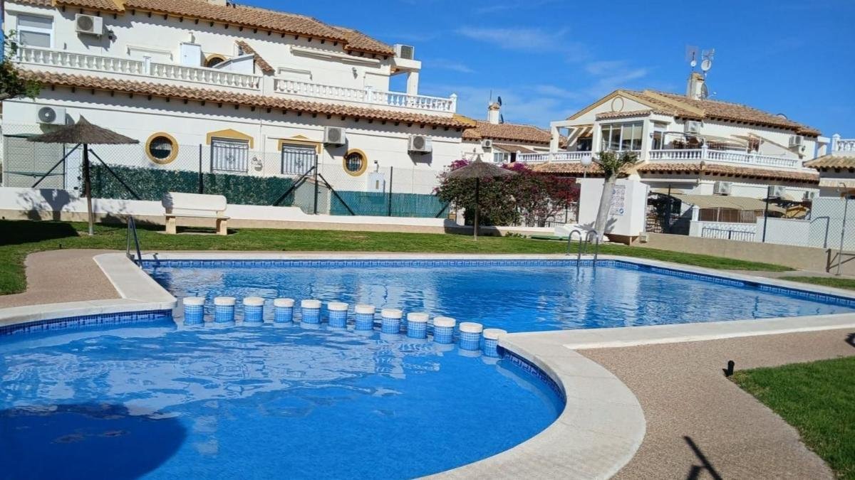 property-566847-3-medium Dúplex en Calle Trepadora, Los Balcones y los Altos, Orihuela
