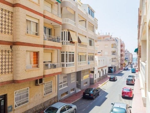 Piso en Calle Virgen de la Paloma, Playa del Cura, Torrevieja