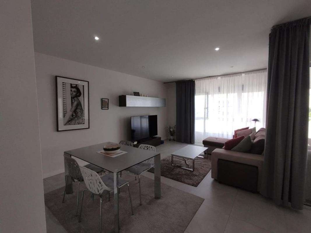 property-572555-2-medium Piso en Villamartín, Orihuela