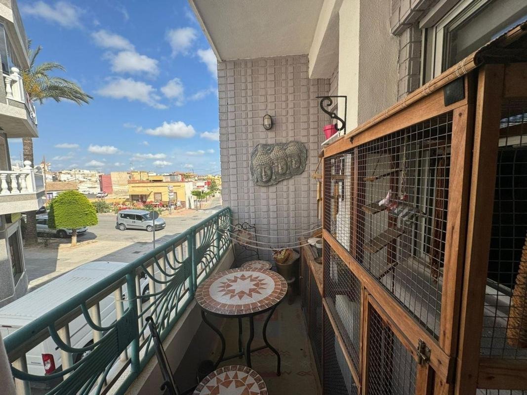 property-572570-1-medium Piso en Centro, San Miguel de Salinas