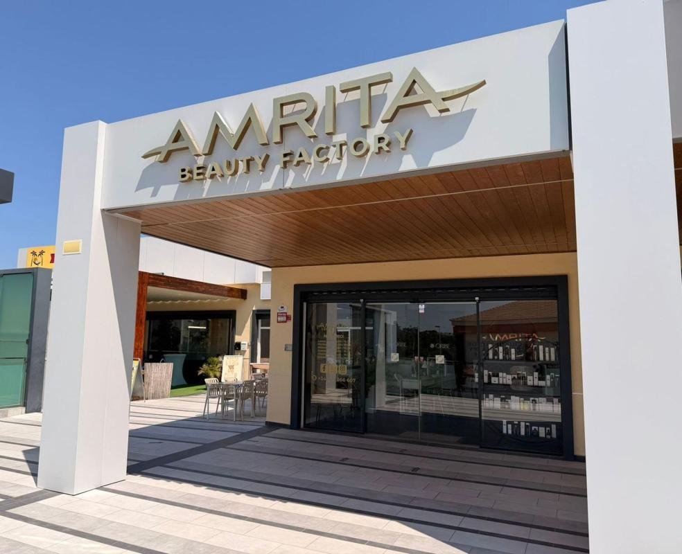 Centro estético en Calle Pebrella, Villamartín, Orihuela