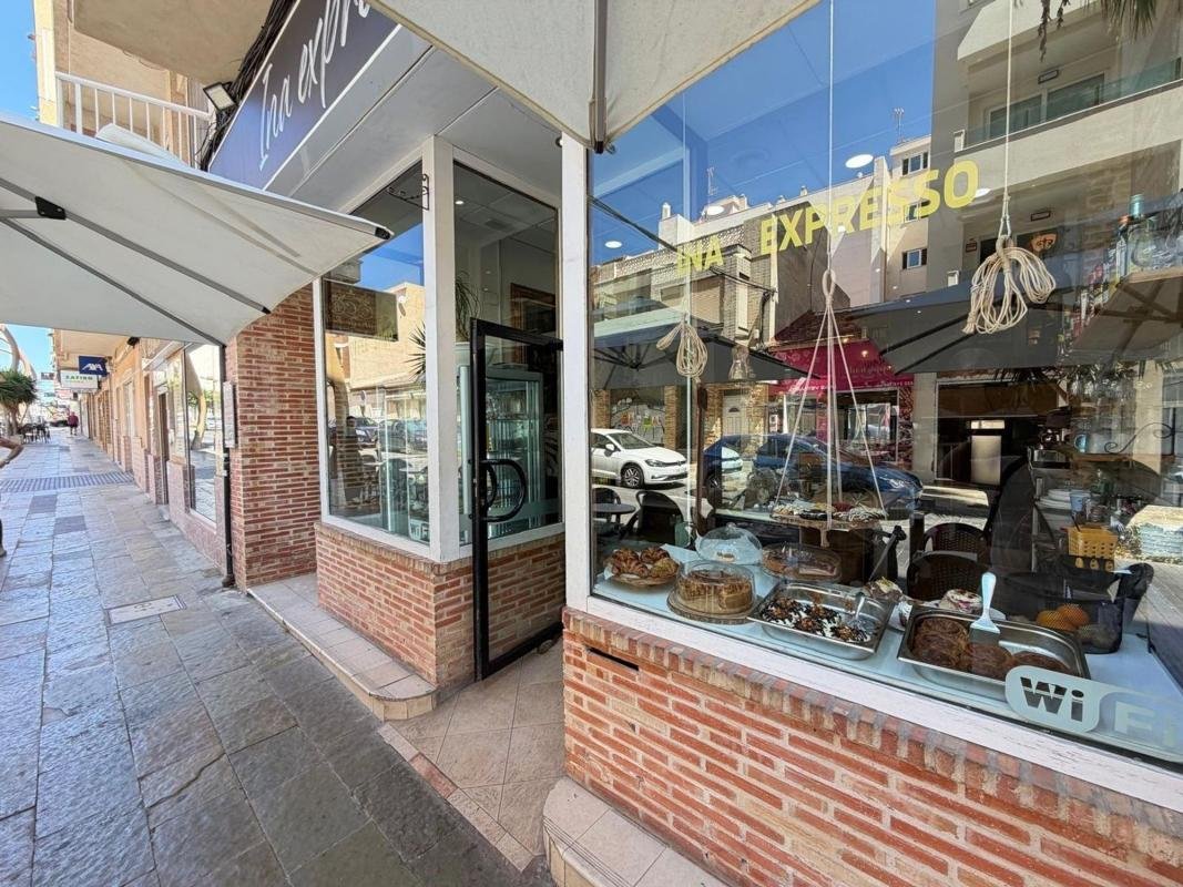 Cafetería en Calle Caballero de Rodas, Centro – Muelle Pesquero, Torrevieja
