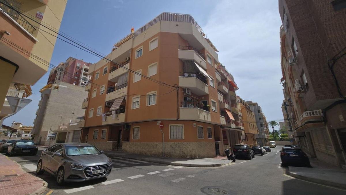 property-573854-1-medium Piso en Calle Finlandia, Playa de los Locos, Torrevieja