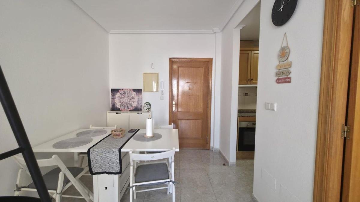 property-573854-3-medium Piso en Calle Finlandia, Playa de los Locos, Torrevieja