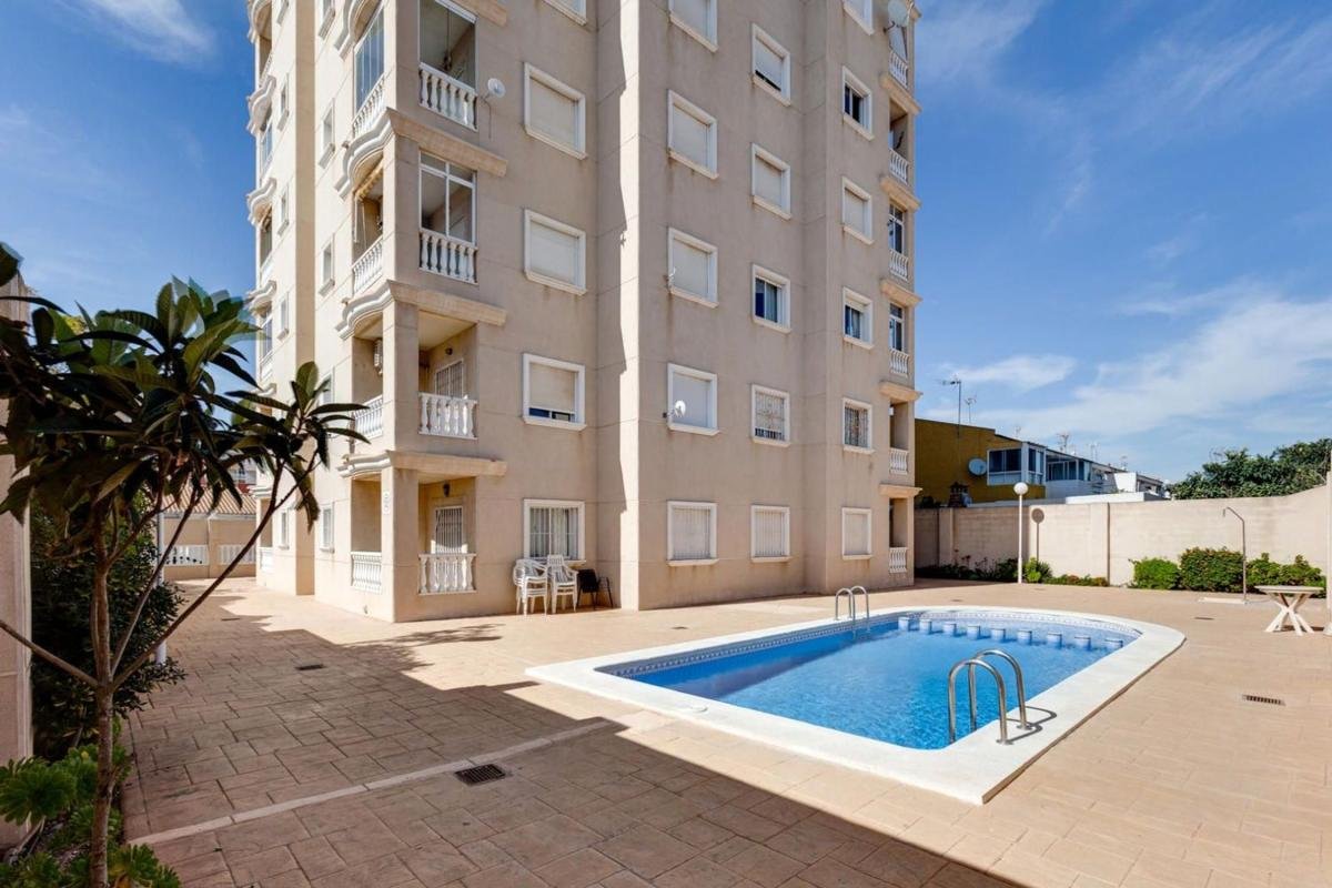 property-577053-2-medium Piso en Calle Marcelina, Nueva Torrevieja, Torrevieja