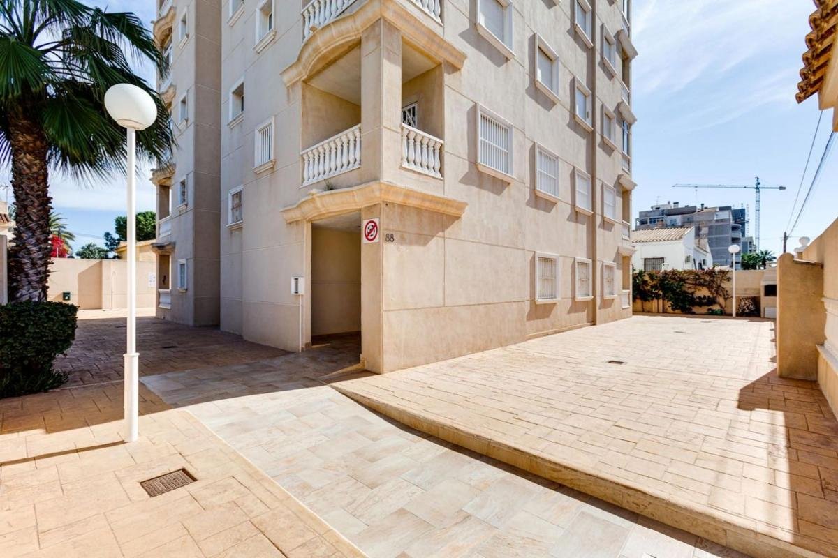 property-577053-3-medium Piso en Calle Marcelina, Nueva Torrevieja, Torrevieja