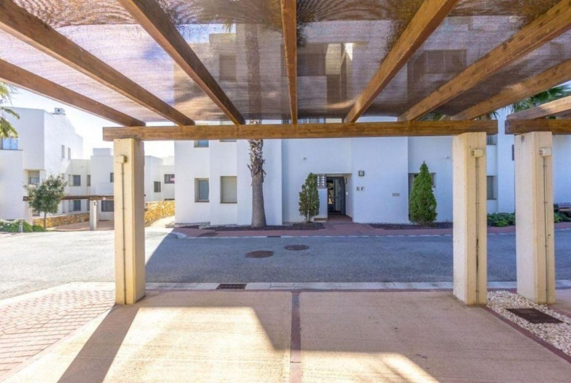 Piso en Las Colinas Golf, Orihuela