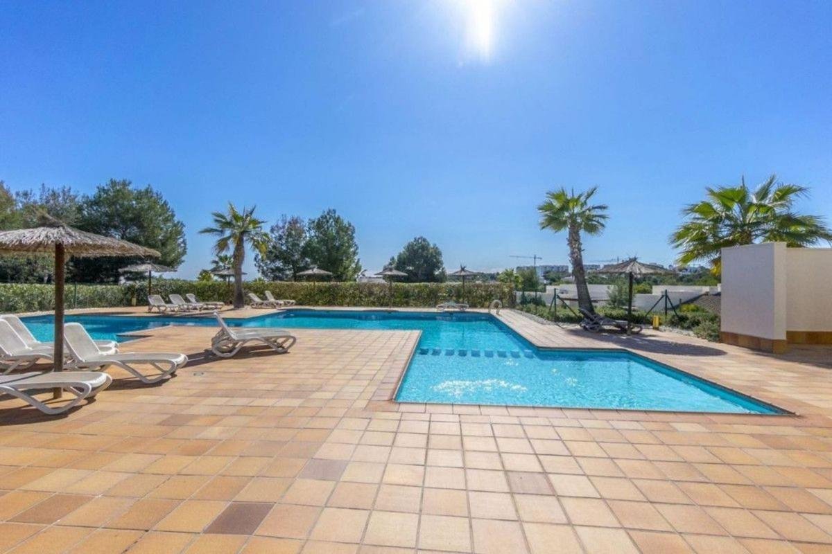 property-578652-23-medium Piso en Las Colinas Golf, Orihuela