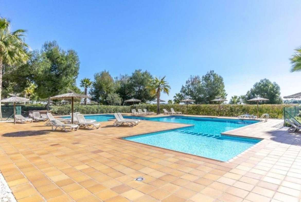 Piso en Las Colinas Golf, Orihuela