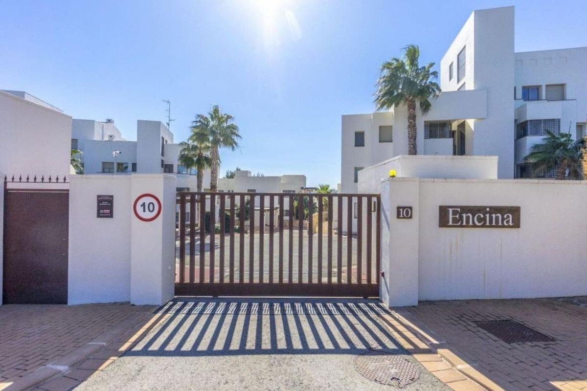 property-578652-27-medium Piso en Las Colinas Golf, Orihuela