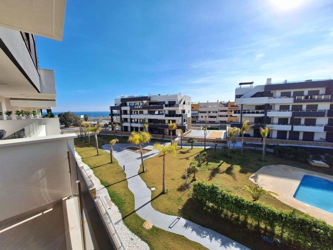 property-578710-1-medium Piso en Calle Santa Rita, 7, Horizonte – La Campana, Orihuela