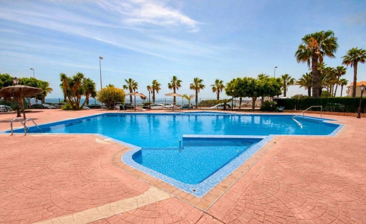 property-579147-15-medium Piso en Aguamarina, Orihuela