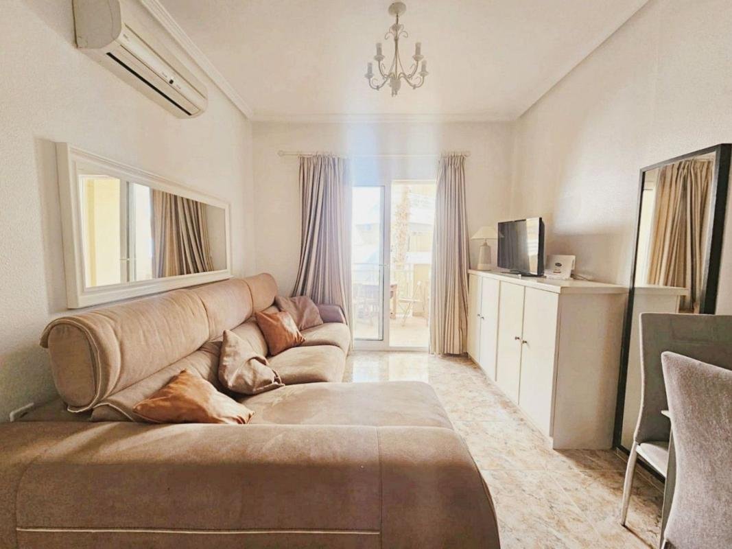 property-579147-2-medium Piso en Aguamarina, Orihuela
