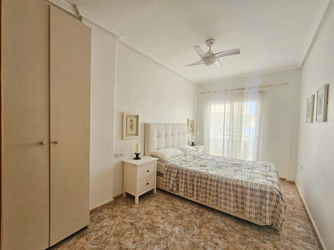 property-579147-4-medium Piso en Aguamarina, Orihuela