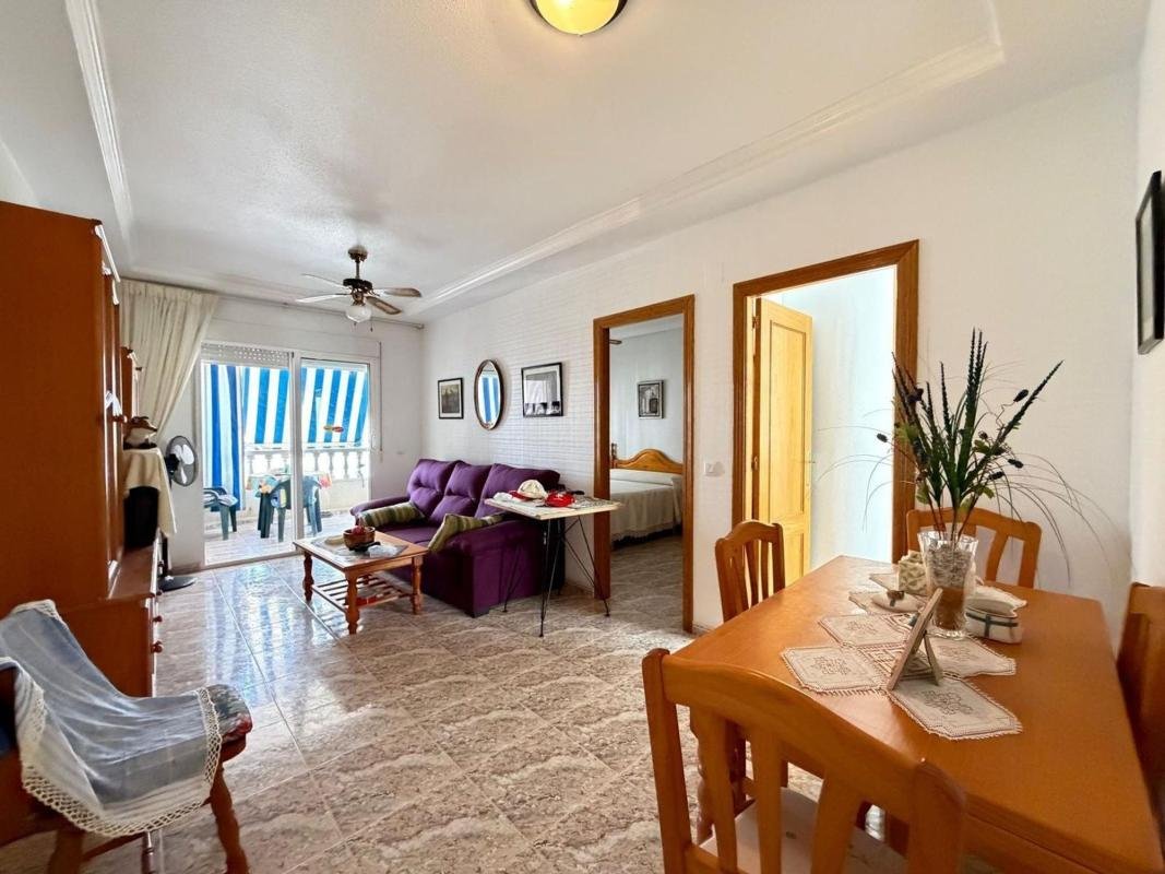 property-579989-1-medium Piso en Calle Galeón, Avenida Habaneras – Curva de Palangre, Torrevieja
