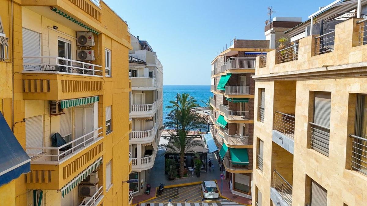 property-584111-1-medium Piso en El Molino, Torrevieja