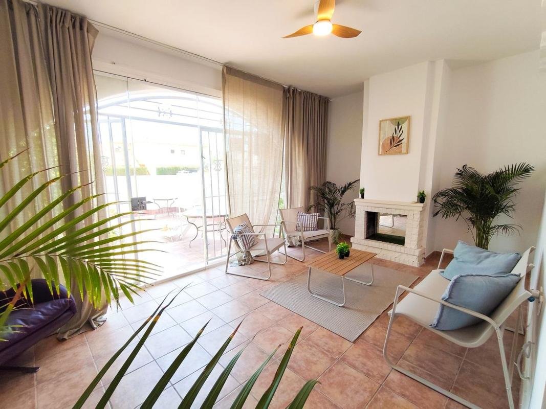 property-585278-1-medium Casa o chalet en Playa Flamenca, Orihuela