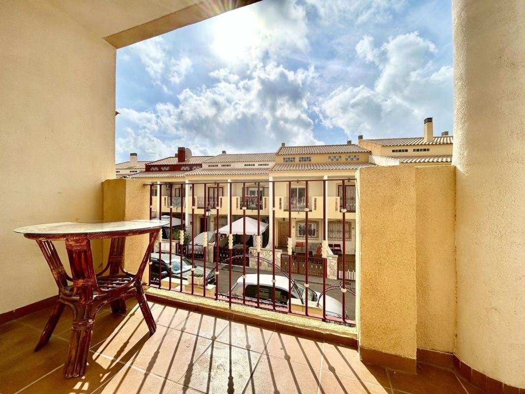 property-585280-2-medium Piso en La Zenia, Orihuela